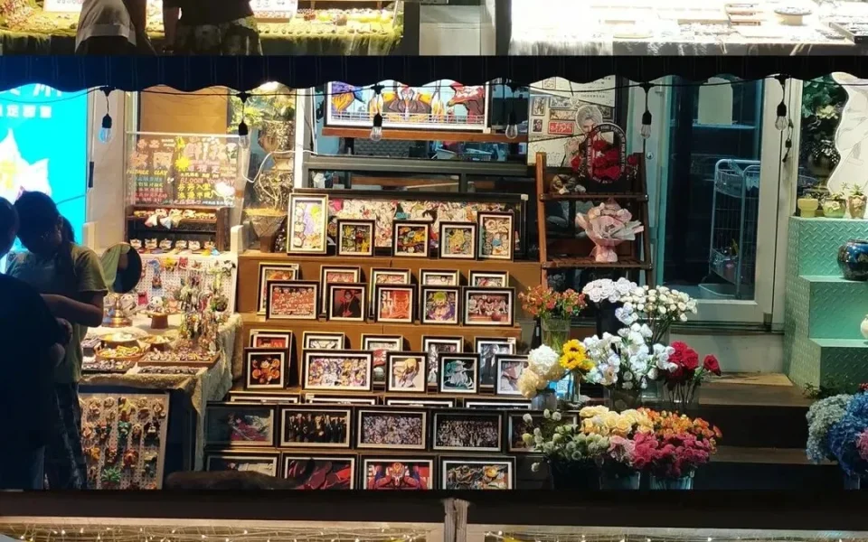 Chengdu Night Market Guide by Metro