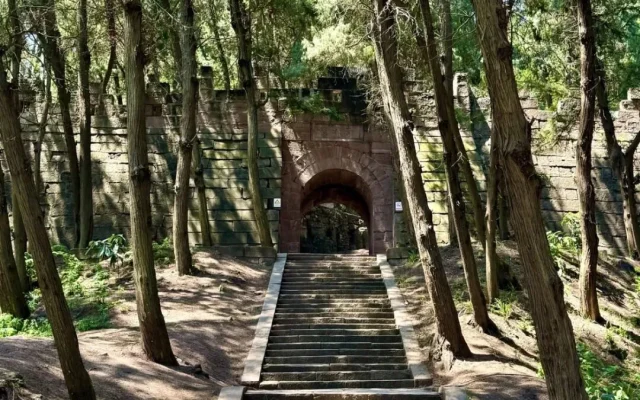 Yunding Mountain: Chengdu’s 26°C Ancient Temple Hike