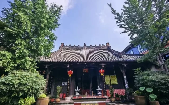 Zitong Temple Chengdu: 5 RMB Vegetarian Meal & Hidden Gem