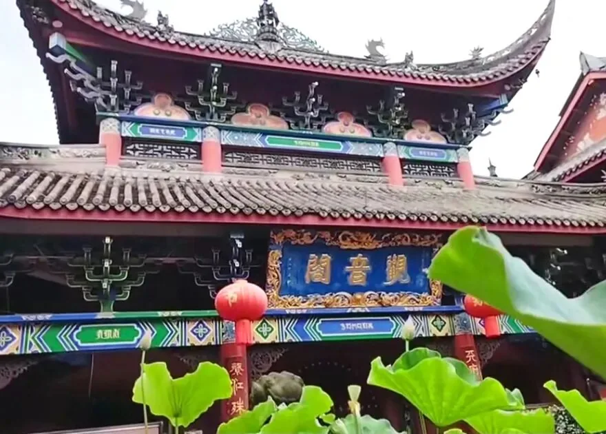 Tang dynasty Guanyin Pavilion, a famous nunnery in Xinfan