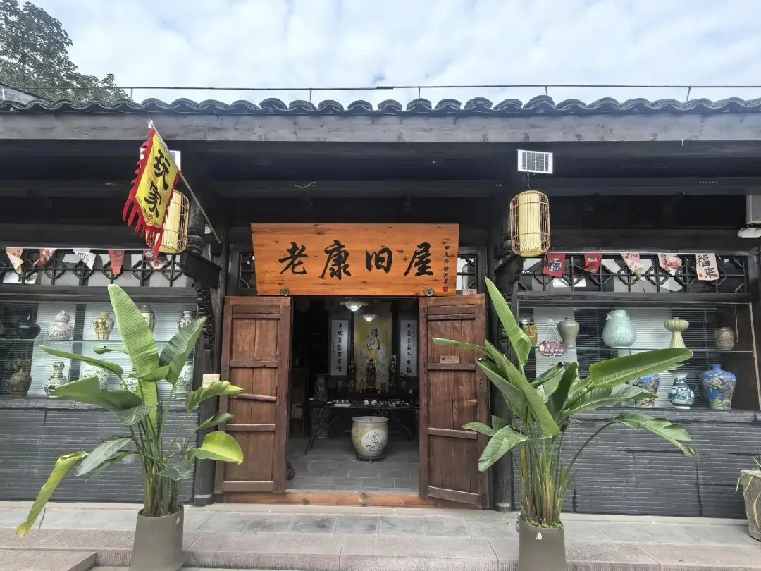 Old riverside buildings and stilted houses in Taihe's trading heyday