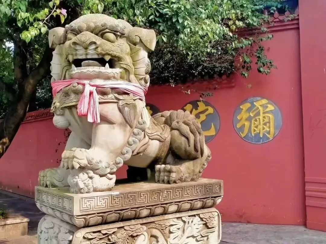 Water flowing past Erjiang Temple, its origin and return