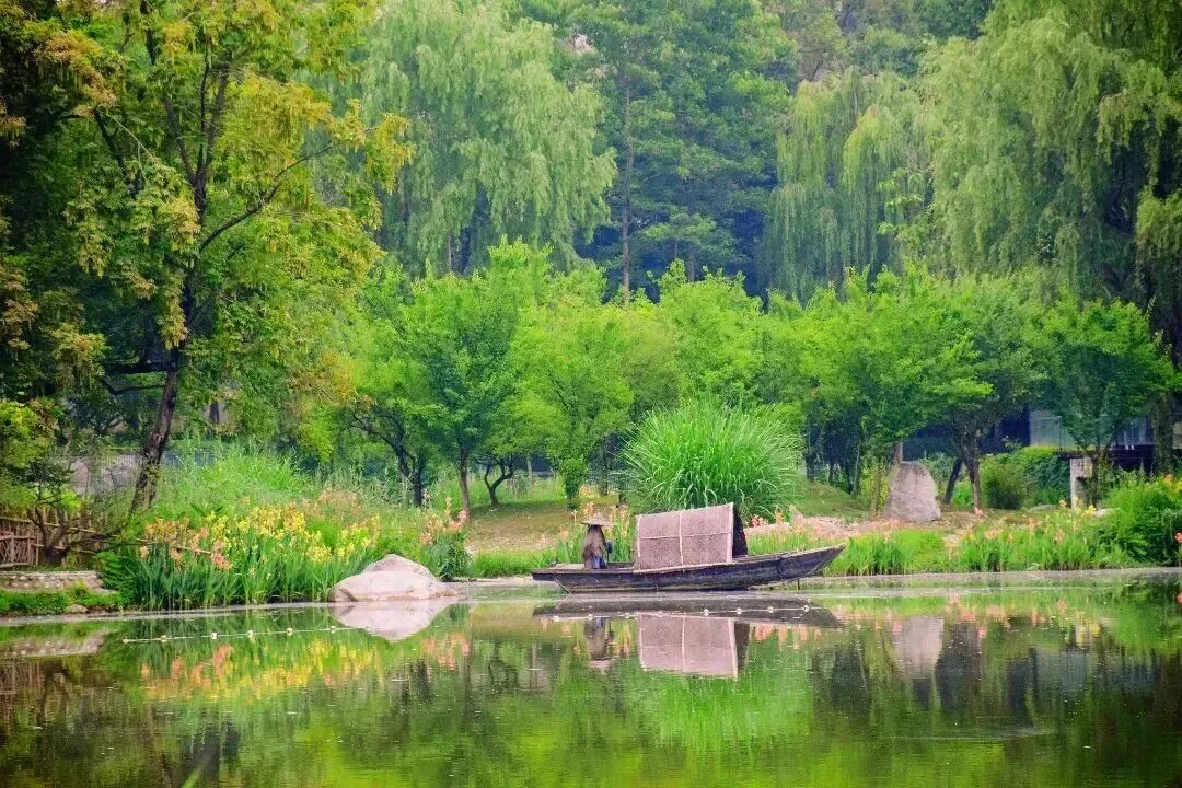 Scenic view of Huanhuaxi Park, known as Chengdu's most beautiful park
